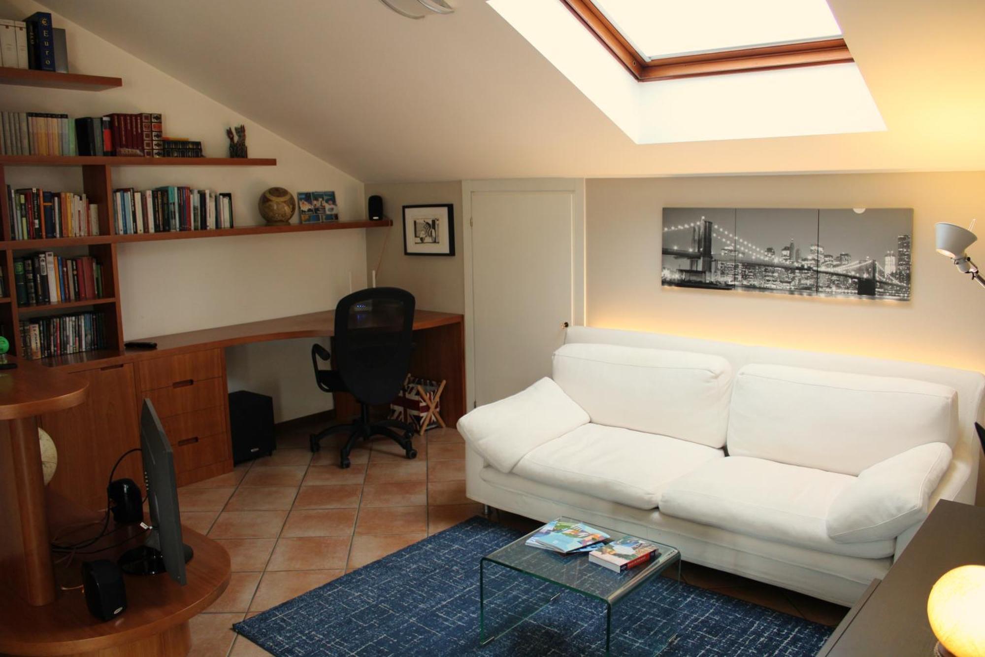 Bright Penthouse Close To Center With Terrace And Lake View Lecco Eksteriør bilde